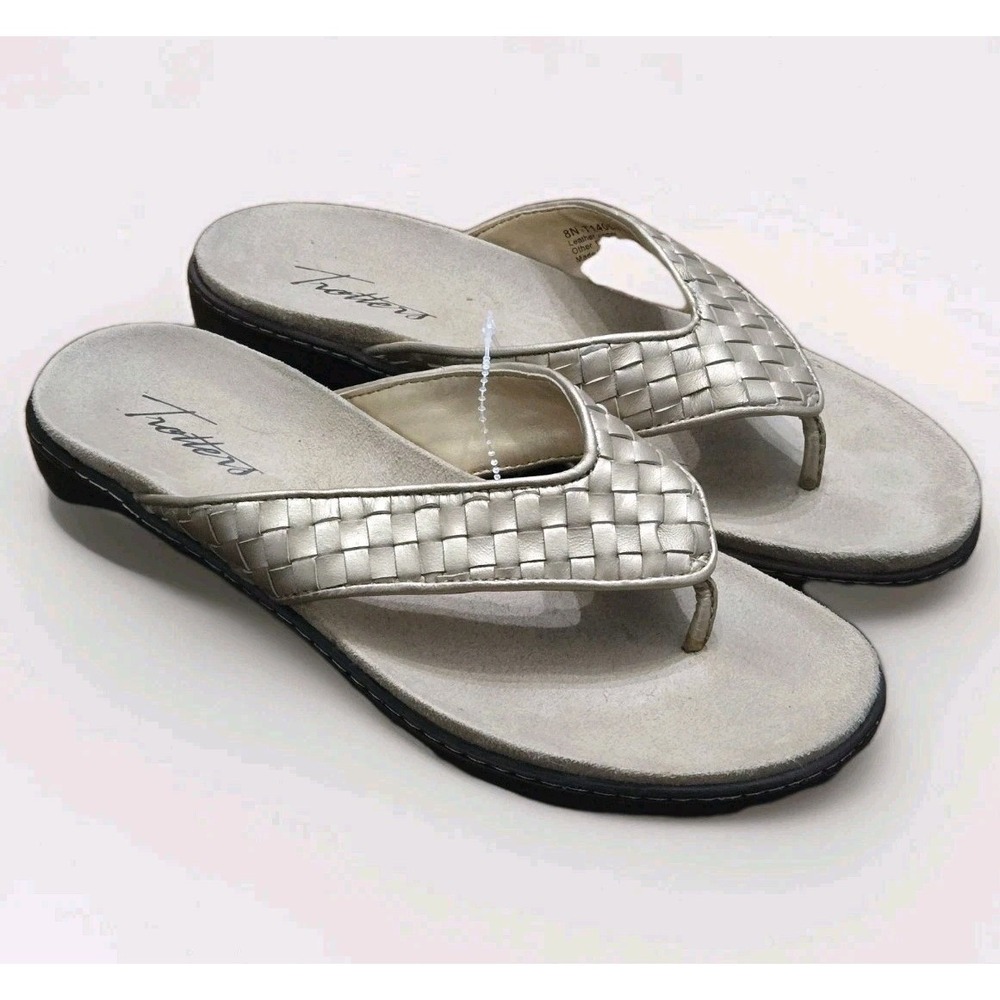 Trotters Gold Woven Leather Thong Sandals Women's Size 8N‎ Comfort Luxe Slides
